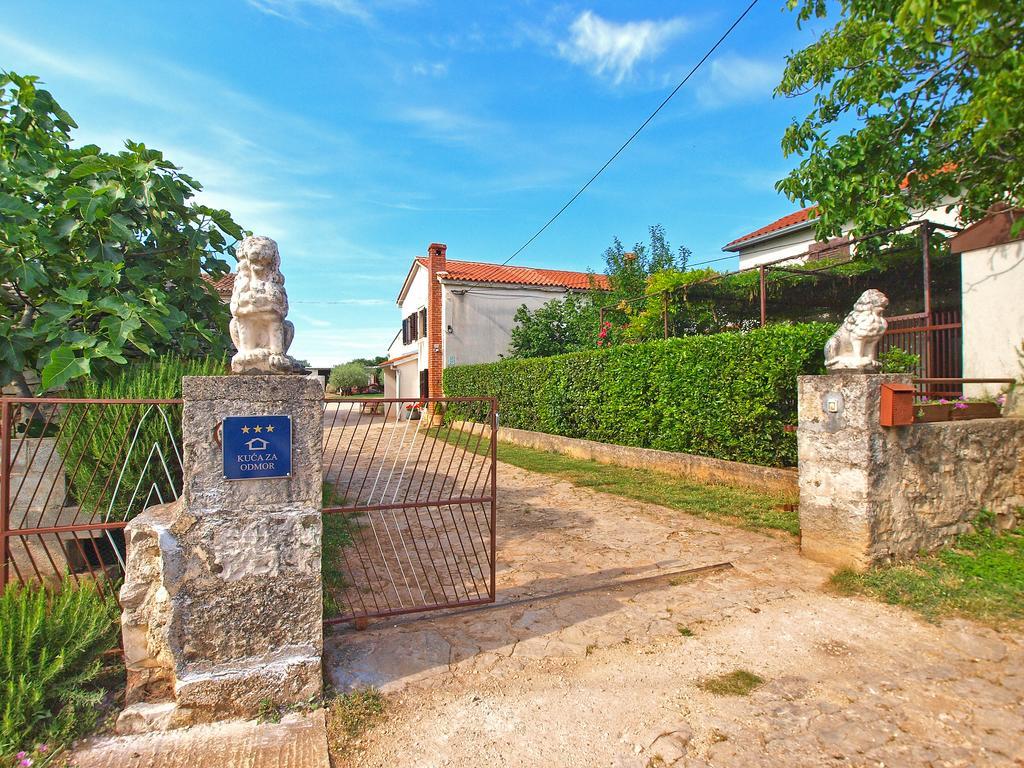 הוילה Galižana House Monteci 1378 מראה חיצוני תמונה